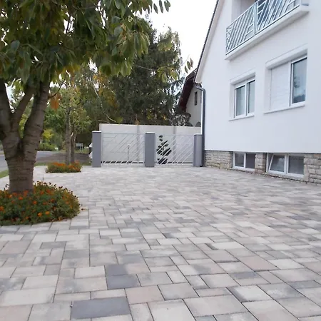 Sub Rosa Two-Bedroom Apartment Balatonfenyves Exterior photo