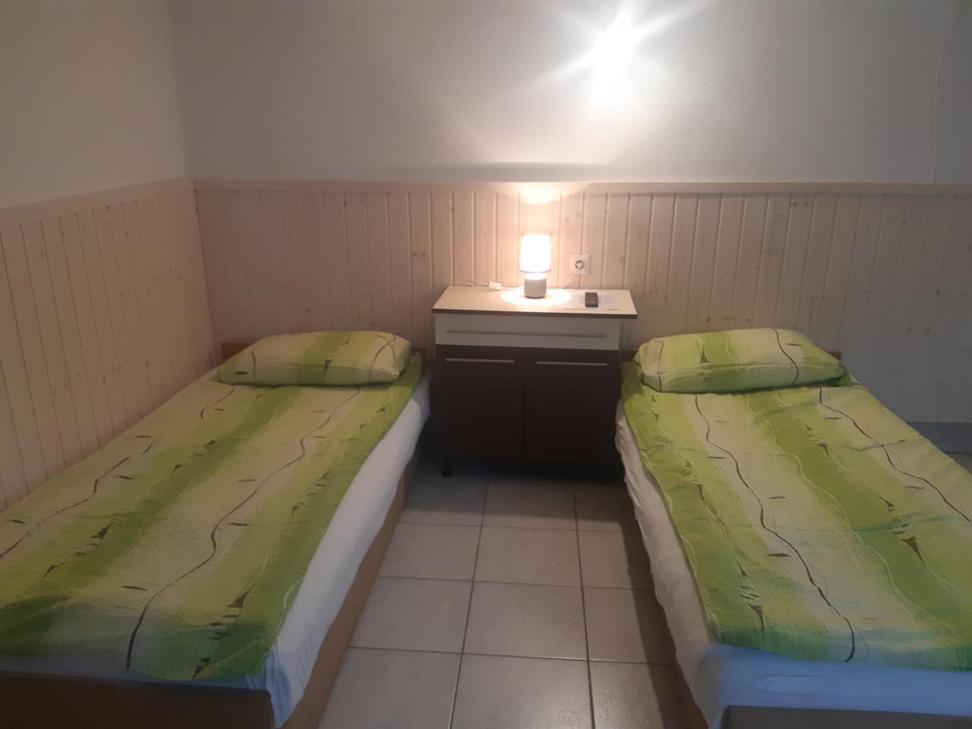 Sub Rosa Two-bedroom Apartament *
